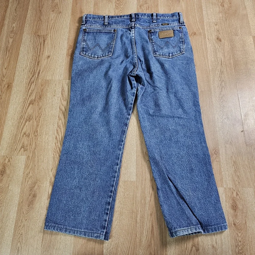 Wrangler Relaxed Boot Cut Jeans 36x30 (36x27) Cowboy Rodeo Medium Wash Hemmed‎